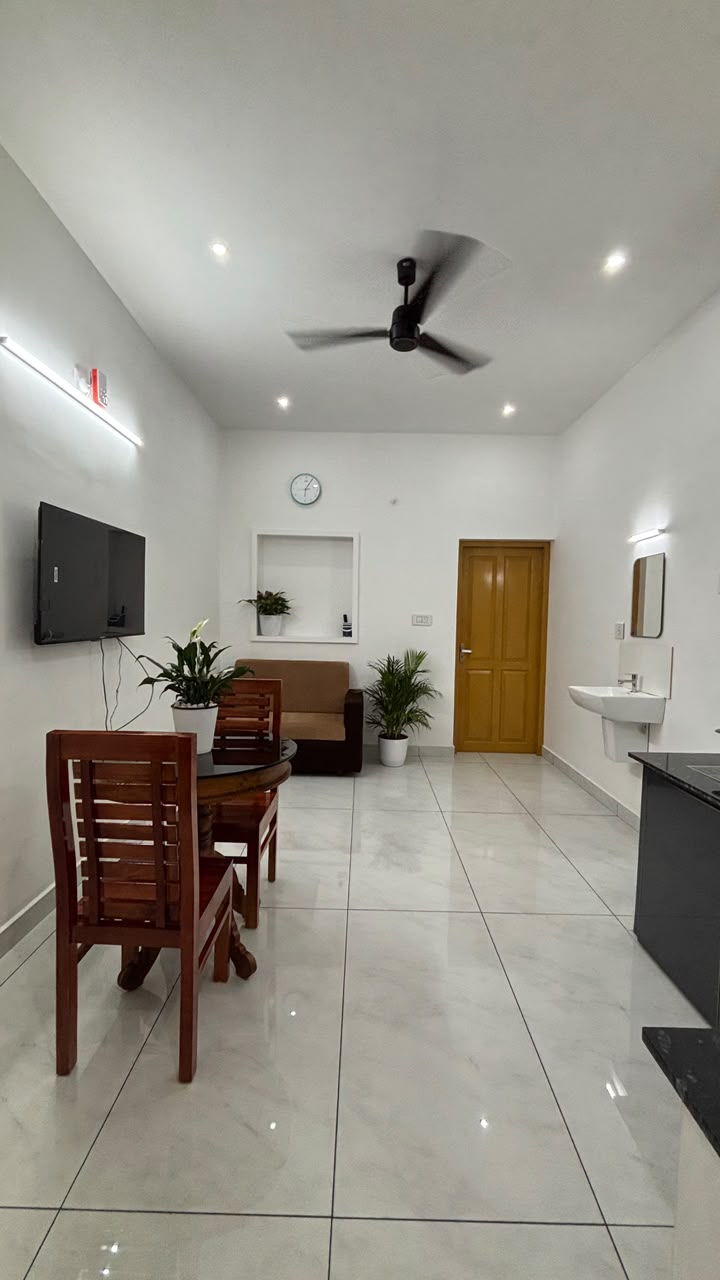 Silver Room Living & Dining Area